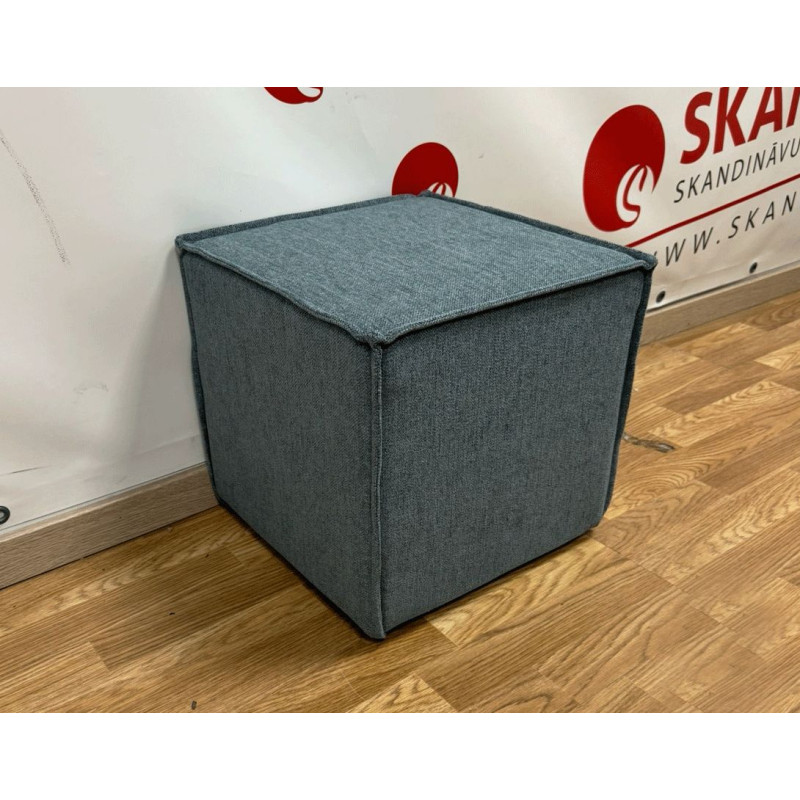Pufs Cocoon (Ekspozīcija)